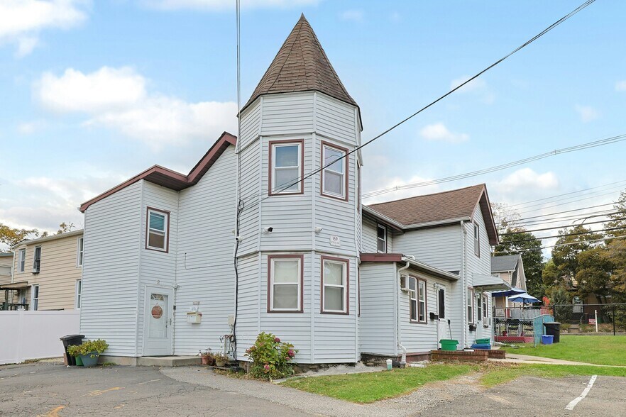 More Photos Of 169 Sickles Ave, Nyack Apartments For Sale