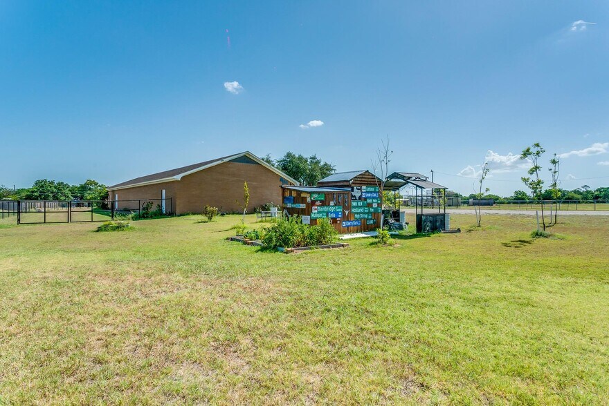 220 W Lipan Dr, Lipan, TX 76462 Religious Facility For Sale