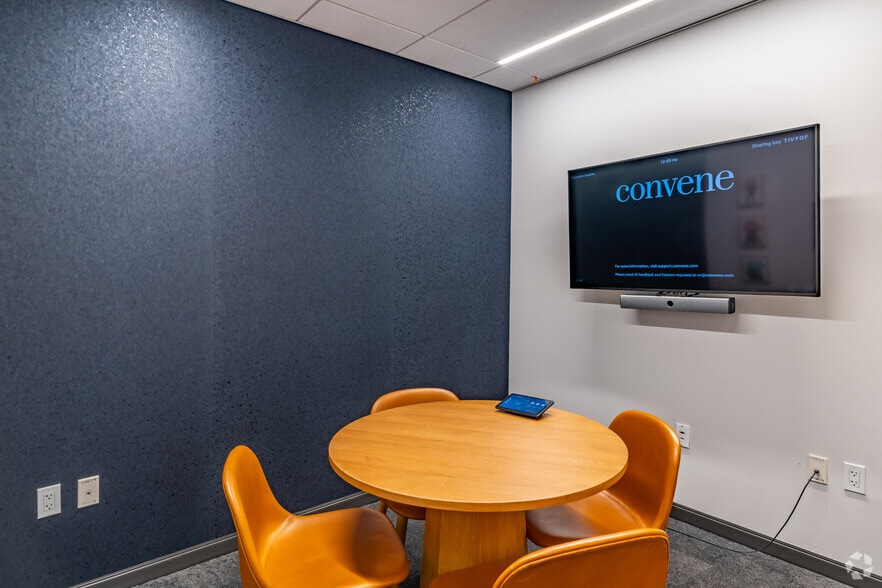 More Photos Of 530 Fifth Ave, New York Coworking Space
