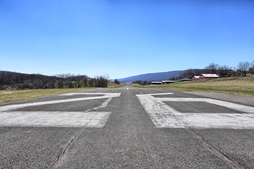 More Photos Of 600 Airport Dr, Mifflintown Flex For Sale