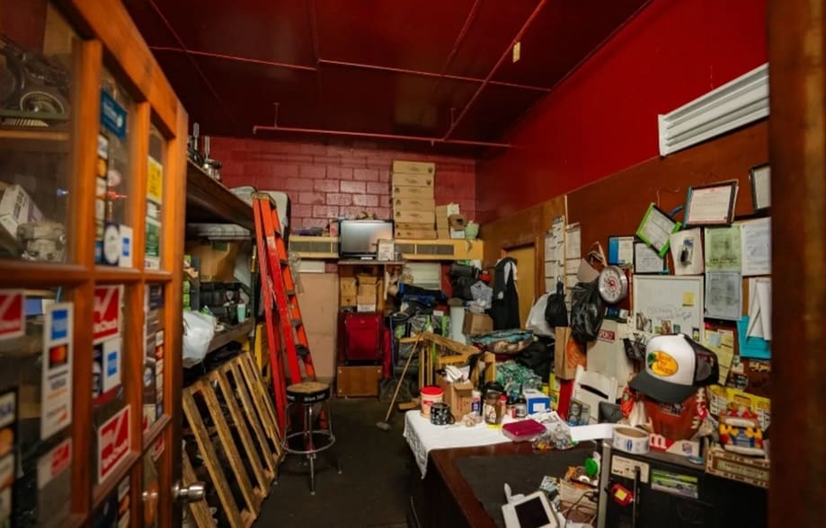 More Photos Of 195 Miller St, Newark General Retail For Sale