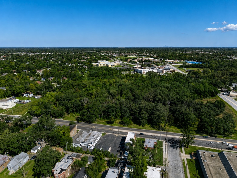 More Photos Of 44 W Lincoln Hwy, Chicago Heights Office For Lease