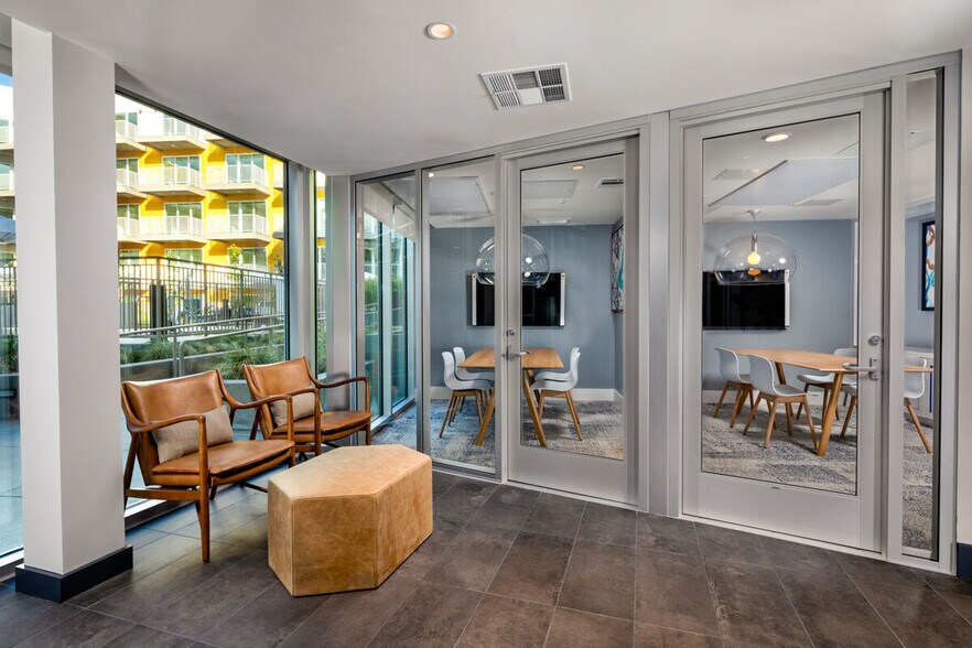 More Photos Of 750 S Oxford Ave, Los Angeles Apartments For Lease