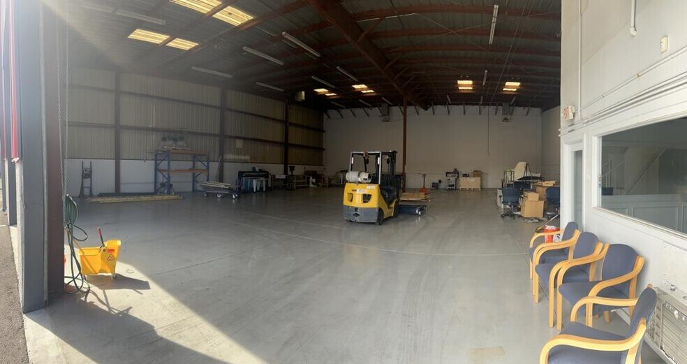 More Photos Of 4540 Arville St, Las Vegas Unknown For Lease