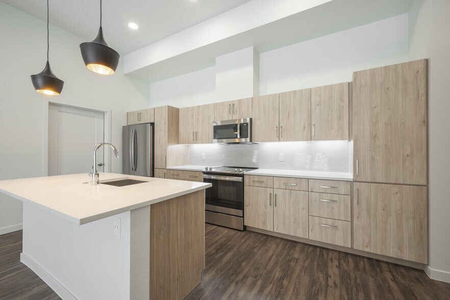 More Photos Of 2040-2060 N Scottsdale Rd, Scottsdale Apartments For Lease