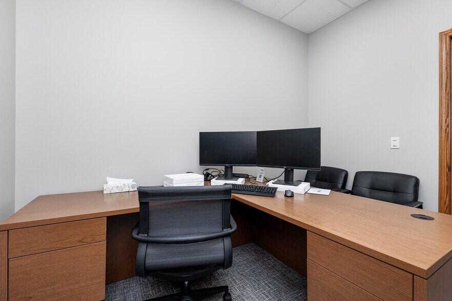 More Photos Of 3681 Prism Ln, Kieler Office For Sale