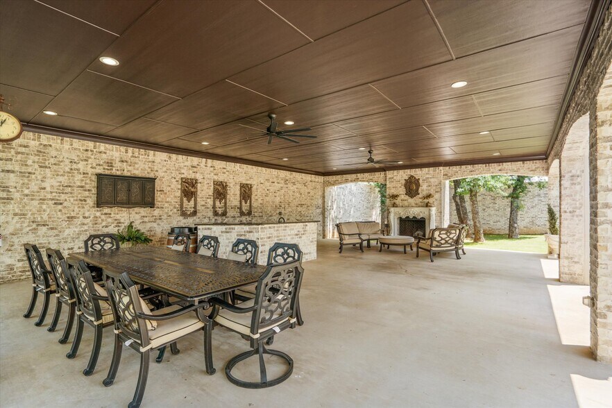 More Photos Of 7700 Glen Rose Hwy, Granbury Lodge Meeting Hall For Sale