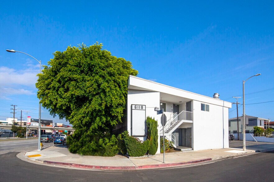 Primary Photo Of 6118 Venice Blvd, Los Angeles Office Residential For Lease
