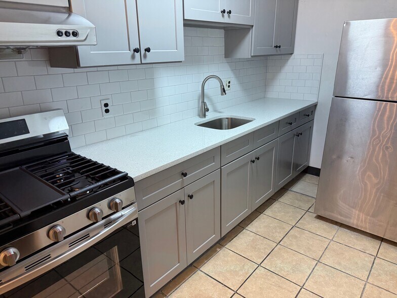 More Photos Of 7059 Castor Ave, Philadelphia Storefront Retail Residential For Sale