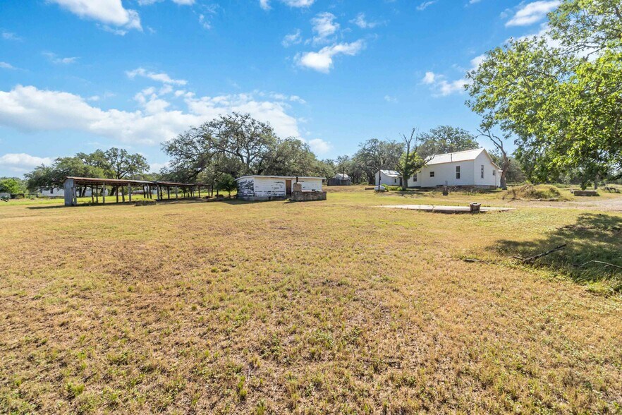 More Photos Of 30951 Blanco Rd, Bulverde Flex For Sale