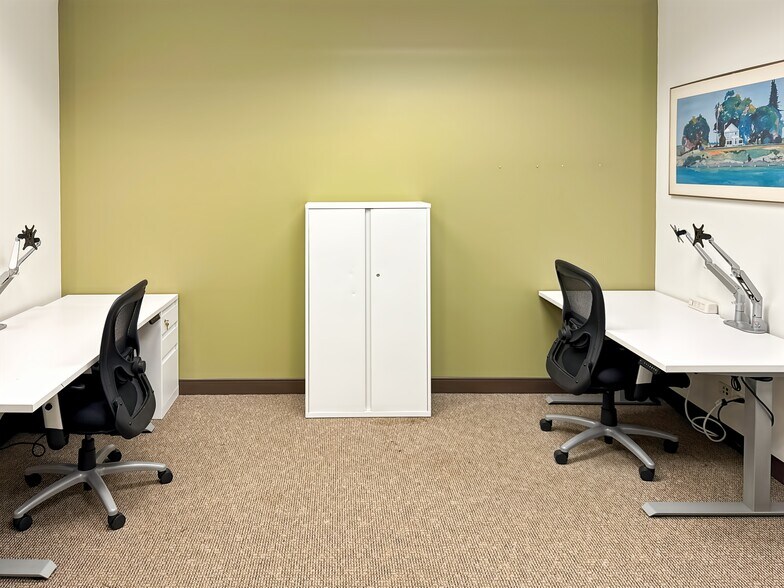 More Photos Of 203 N LaSalle St, Chicago Coworking Space