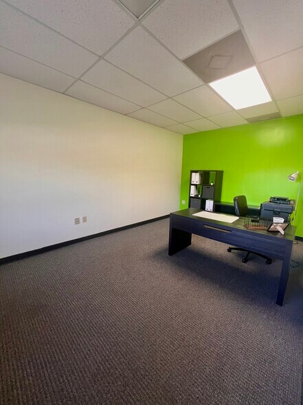 More Photos Of 3586 Aloma Ave, Winter Park Office For Sale