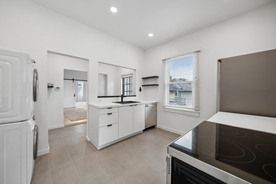 More Photos Of 2810 Griffin Ave, Richmond Apartments For Sale