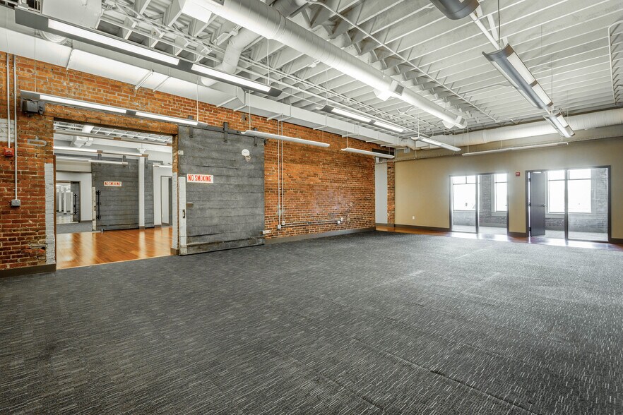 More Photos Of 201 W Main St, Chattanooga Office Residential For Sale