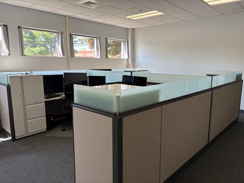 More Photos Of 5 Dan Rd, Canton Manufacturing For Lease