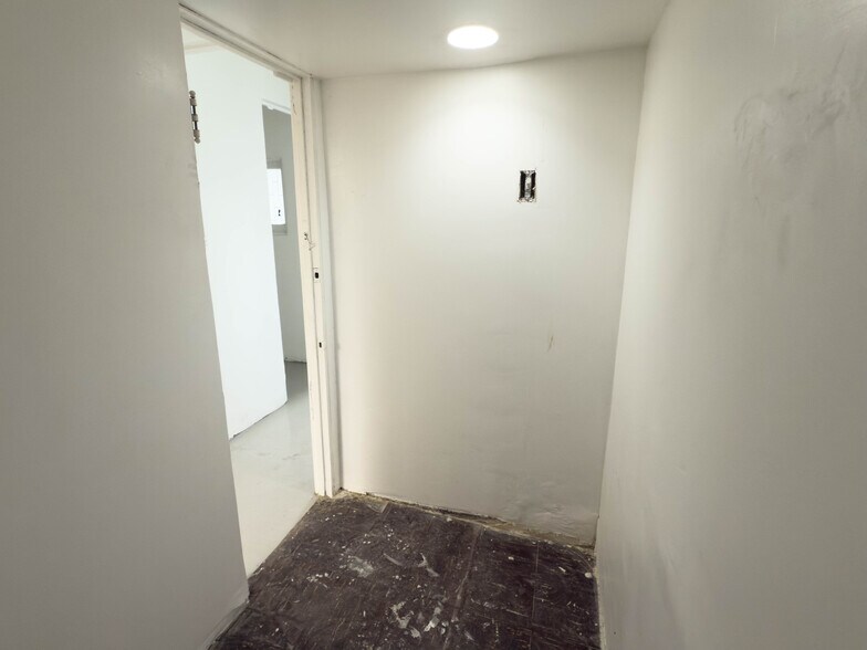 More Photos Of 2192-2194 National Ave, San Diego Storefront Retail Residential For Lease