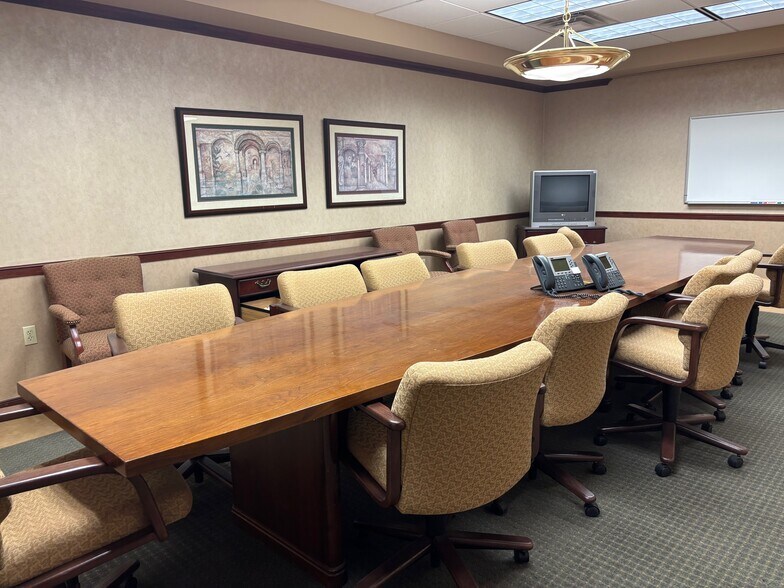 More Photos Of 231-235 N 2nd St, Harrisburg Office For Sale