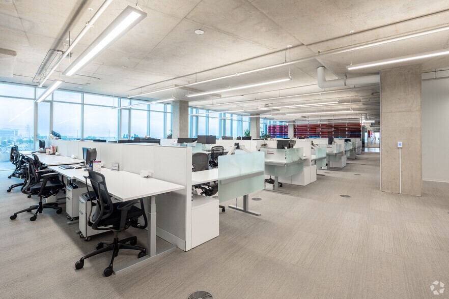 More Photos Of 7070 Derrycrest Dr, Mississauga Office For Lease