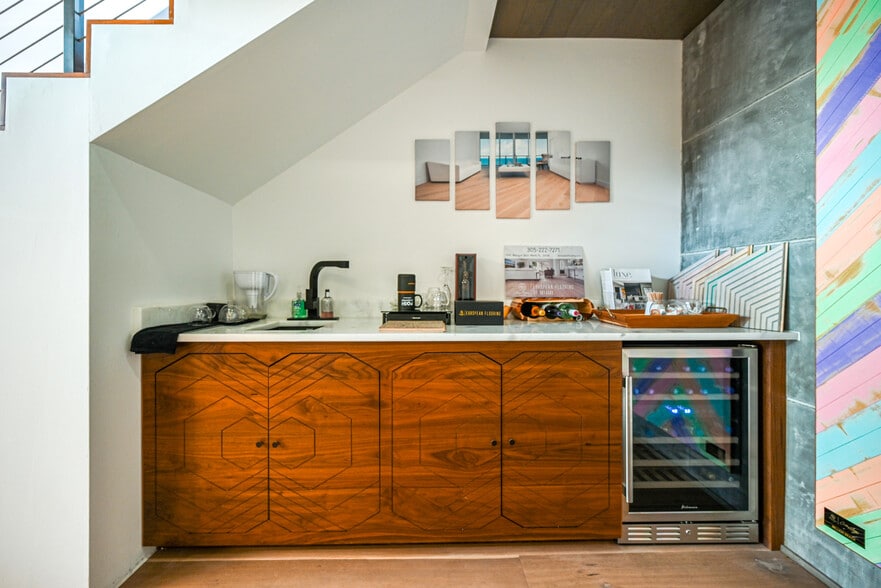 More Photos Of 7541 Biscayne, Miami General Retail For Lease