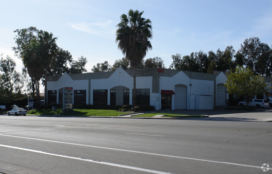 More Photos Of 1205 N Melrose Dr, Vista Manufacturing For Lease