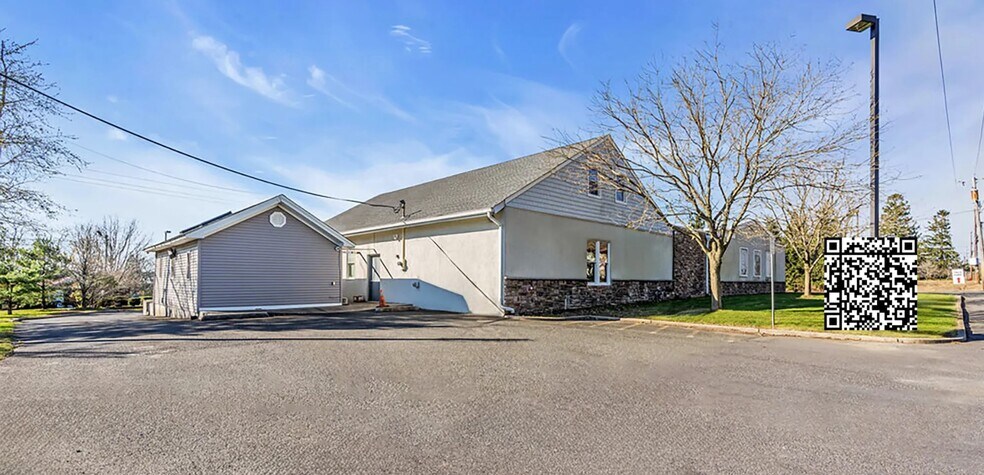 More Photos Of 3209 Atlantic Ave, Allenwood Showroom For Sale