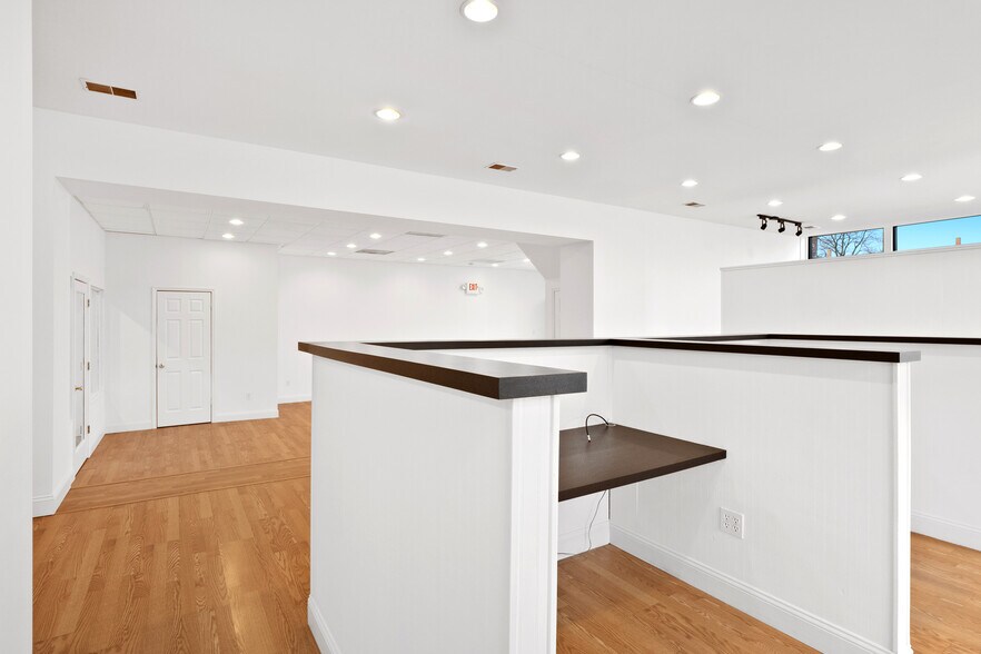 More Photos Of 6830 Gravois Ave, Saint Louis Storefront Retail Office For Lease