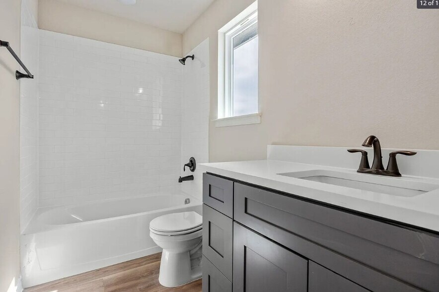 More Photos Of 586 Abigail Aly, San Antonio Multifamily For Sale