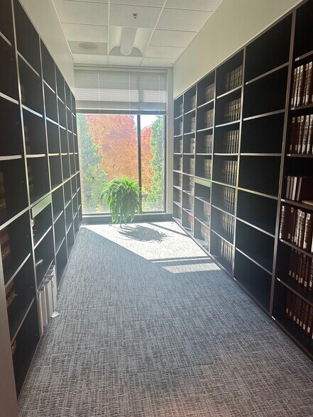 More Photos Of 5441 Kietzke Ln, Reno Office For Lease