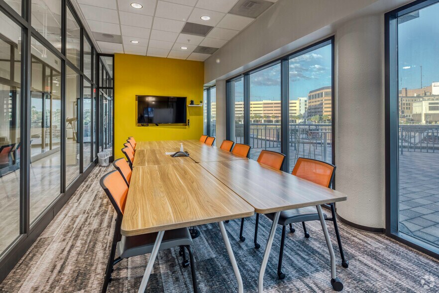 More Photos Of 601 S Harbour Island Blvd, Tampa Coworking Space