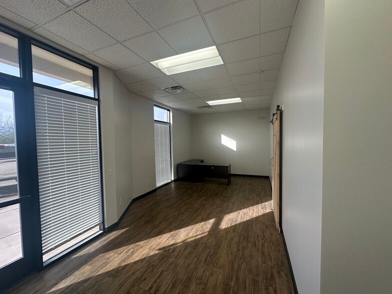 More Photos Of 4450 E McLellan Rd, Mesa Light Distribution For Lease