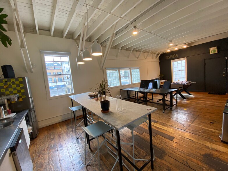 More Photos Of 3178-3180 17th St, San Francisco Loft Creative Space For Lease