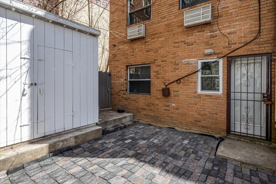 More Photos Of 414 Franklin Ave, Brooklyn Apartments For Sale