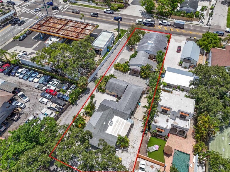 More Photos Of 1760 Wisconsin Ln, Sarasota Multifamily For Sale