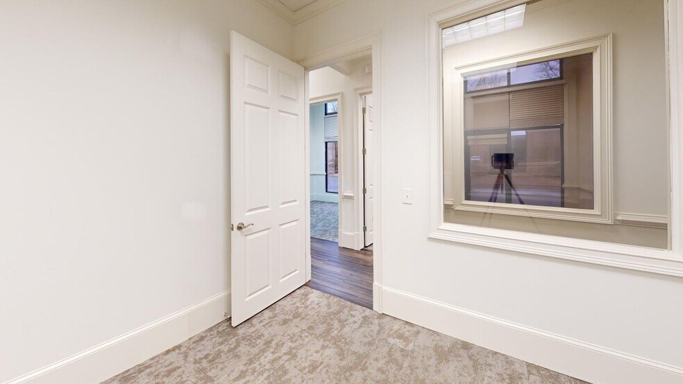 More Photos Of 430 Winkler Dr, Alpharetta Light Manufacturing For Sale