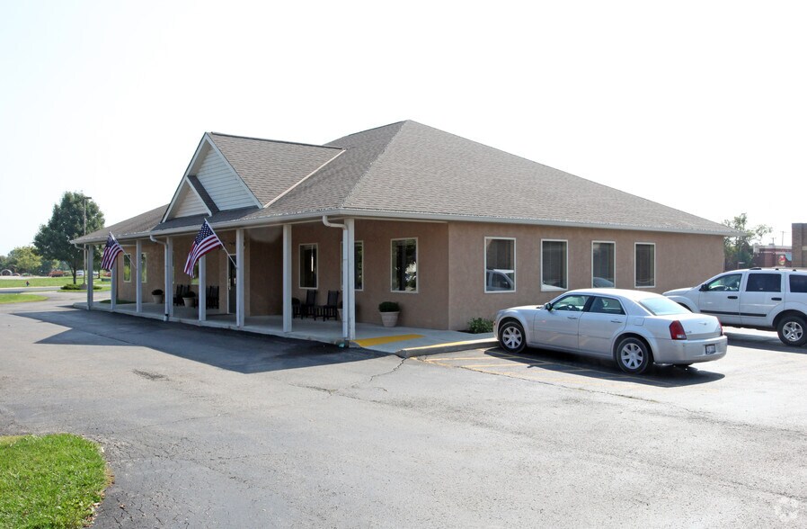 Primary Photo Of 333 Mill Creek Dr, Marysville Restaurant For Sale