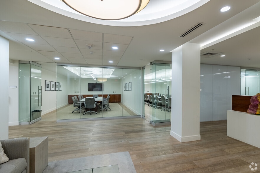 More Photos Of , Mobile Unknown For Sale