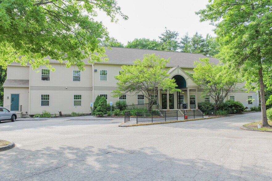 More Photos Of 25 Long Creek Dr, South Portland Medical For Sale