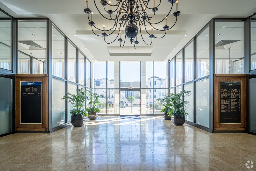 More Photos Of 2001 Kirby Dr, Houston Office For Lease