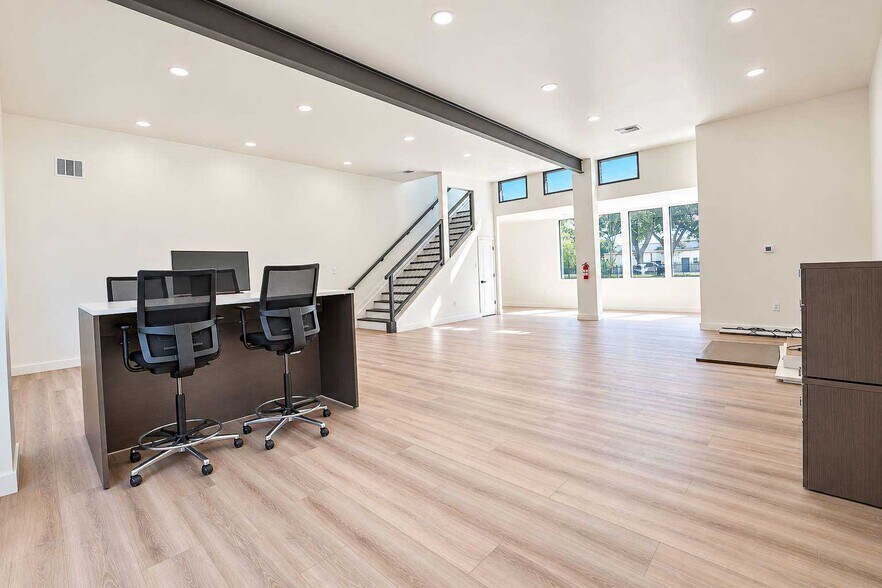 More Photos Of 17635 Kings Ct, Cypress Office Residential For Sale