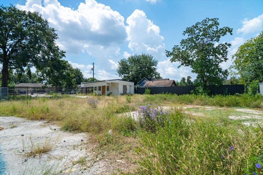 More Photos Of 741 McDaniel St, Houston Land For Sale