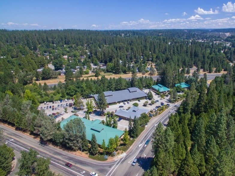 More Photos Of 944 McCourtney Rd, Grass Valley Unknown For Lease
