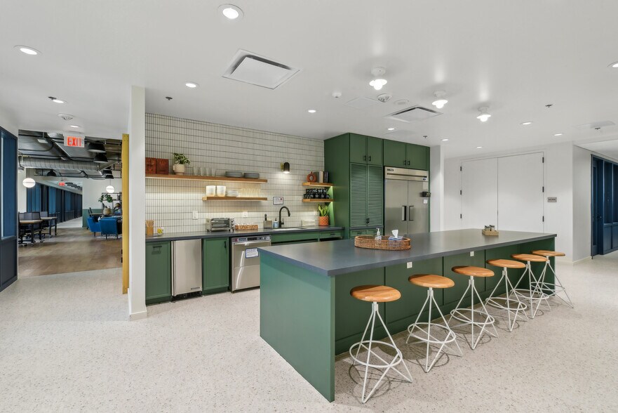 More Photos Of 711 Navarro St, San Antonio Coworking Space