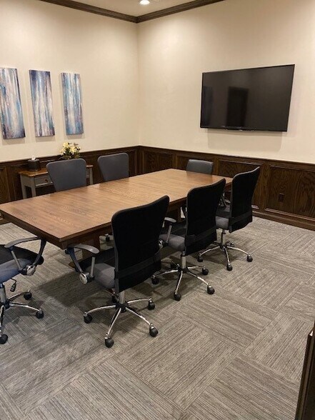 More Photos Of 1800 NE 135th St, Oklahoma City Office For Sale