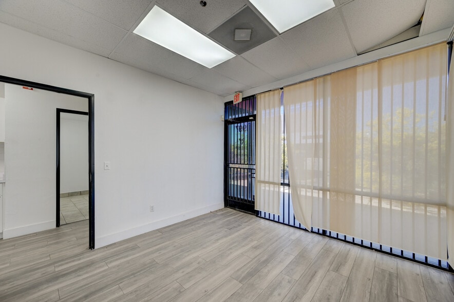 More Photos Of 1997 Whitney Mesa Dr, Henderson Warehouse For Lease