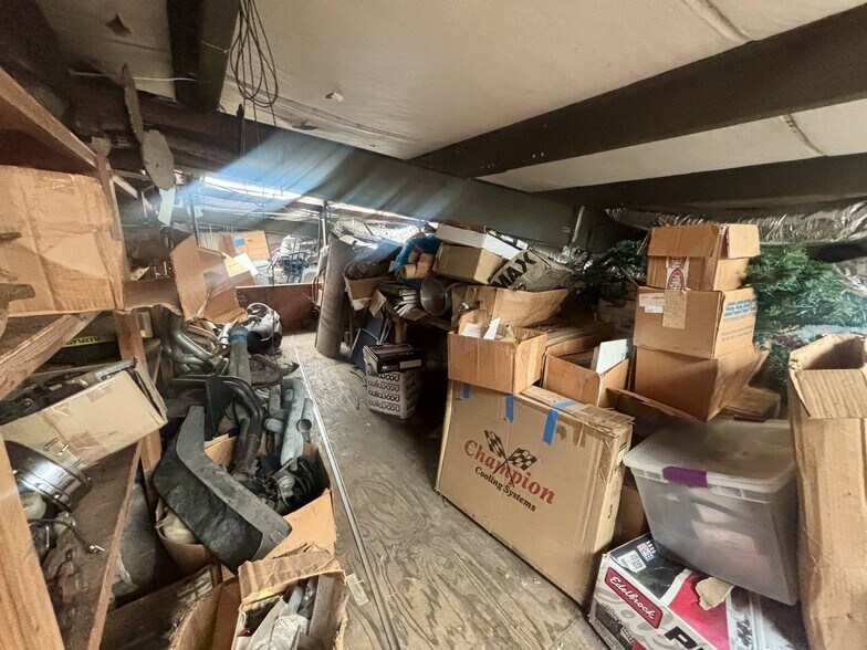 More Photos Of 1700 N Loop 336 E, Conroe Auto Repair For Lease