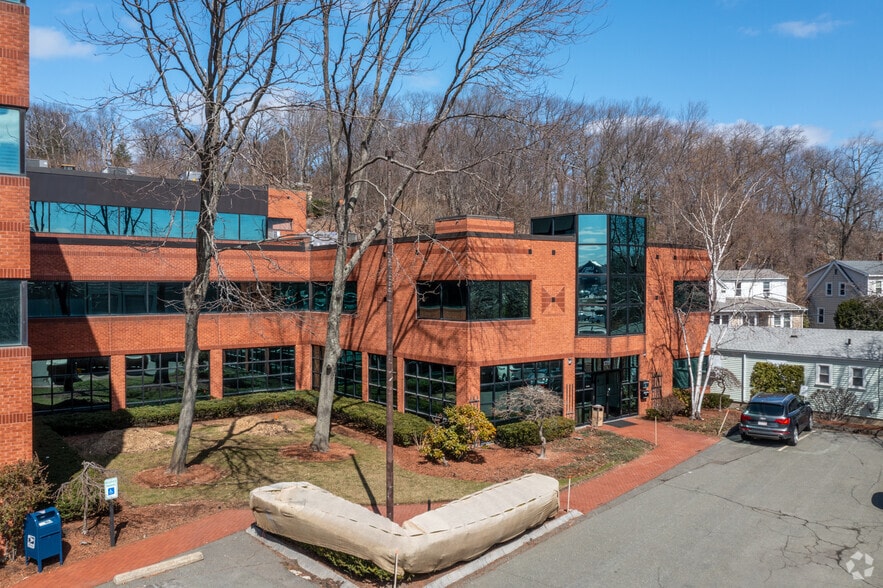 More Photos Of 1711-1715 Broadway, Saugus Loft Creative Space For Lease