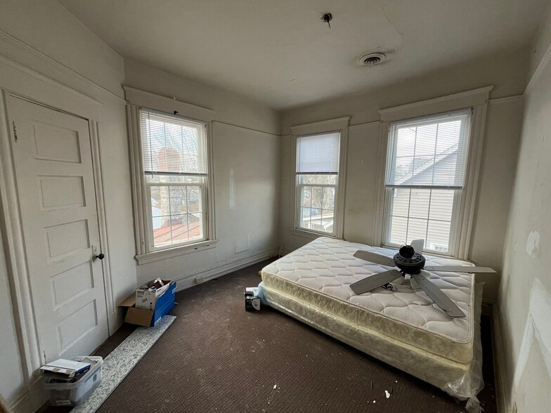 More Photos Of 1708 Mechanicsville Tpke, Richmond Multifamily For Sale