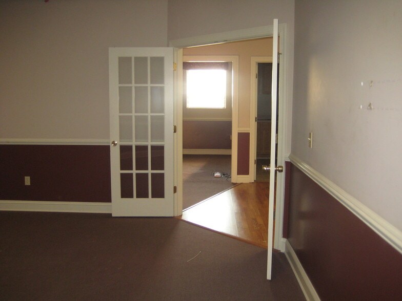 More Photos Of 801 N Salisbury Blvd, Salisbury Unknown For Lease