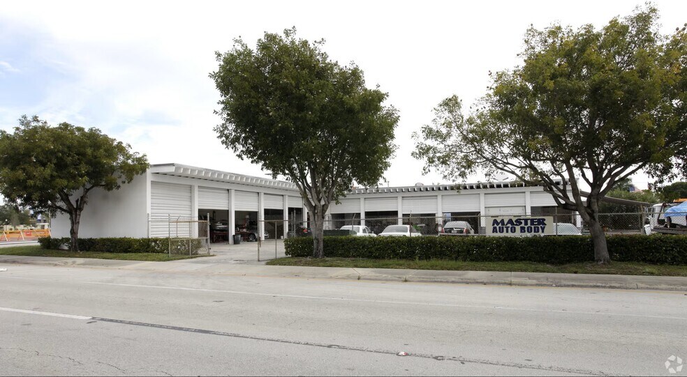 More Photos Of , Fort Lauderdale General Retail For Sale