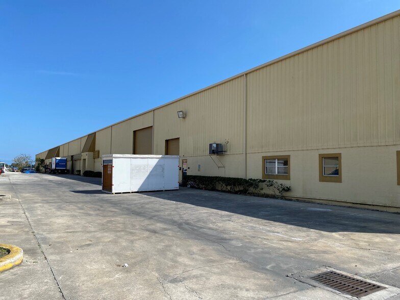 Primary Photo Of 2280 Wilhelmina Ct NE, Palm Bay Unknown For Lease